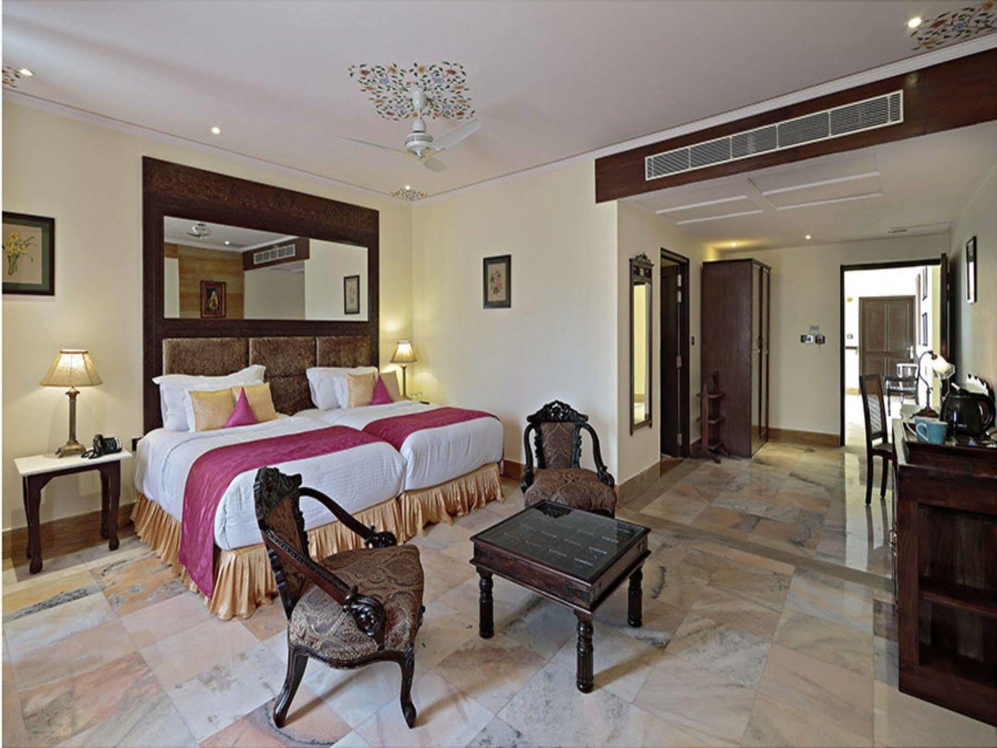 Talaibagh Palace Amer Extérieur photo