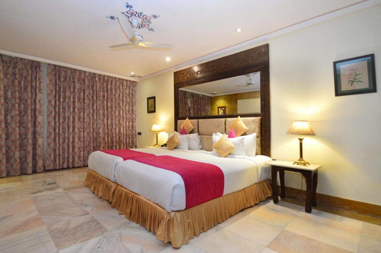 Talaibagh Palace Amer Extérieur photo